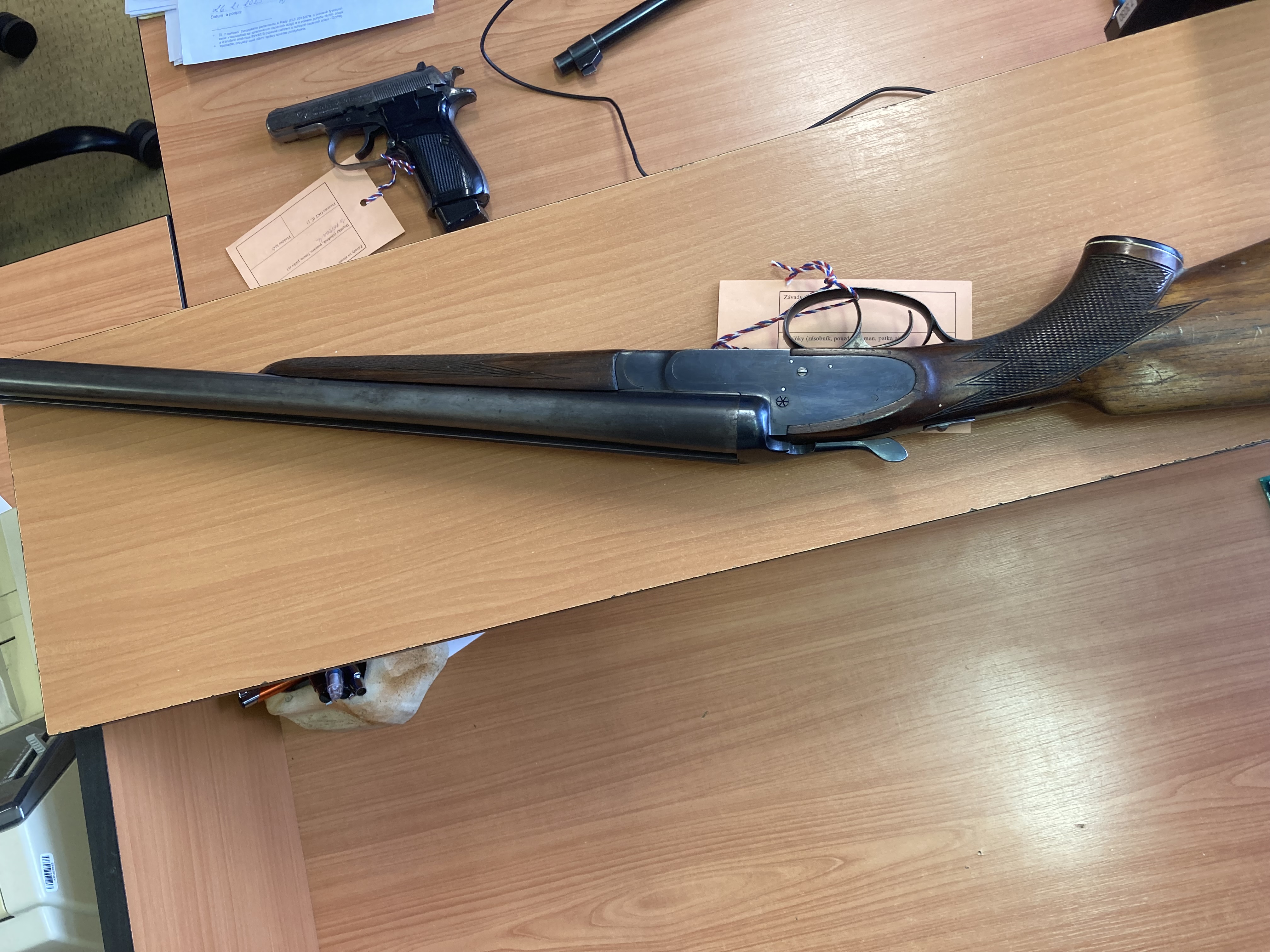 Brokovnice dvojka, výrobce Zbrojovka Brno, model ZP 147